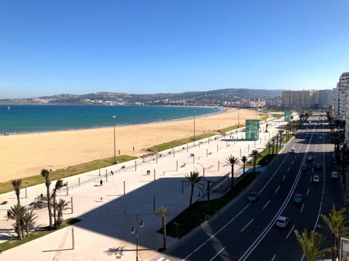 شاطئ طنجة