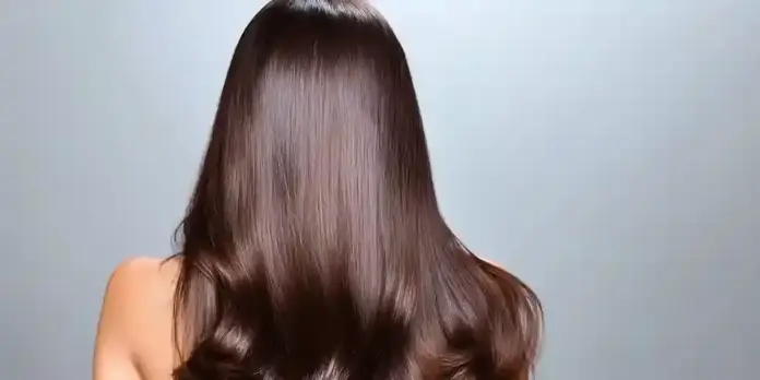 صيحة الشعر البني في 2025 5 خطوات ذكية لجعله لامعًا ومتألقا