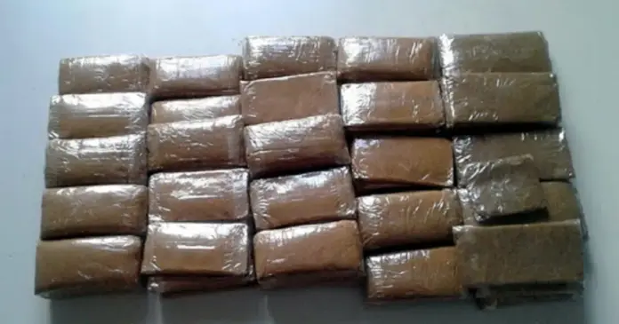 فشل محاولة تهريب 11.2 كيلوغرام من مخدر الشيرا بميناء طنجة المتوسط