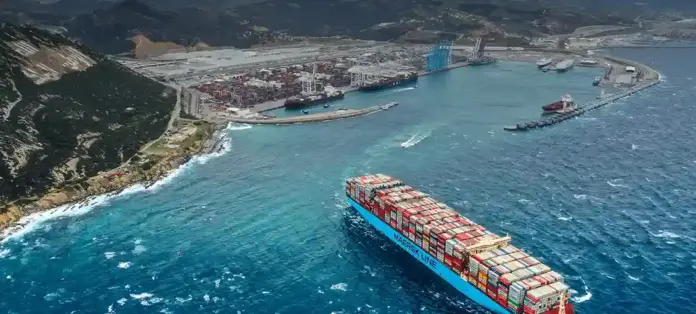 ميناء طنجة المتوسط – رقم قياسي جديد يعزز موقعه العالمي